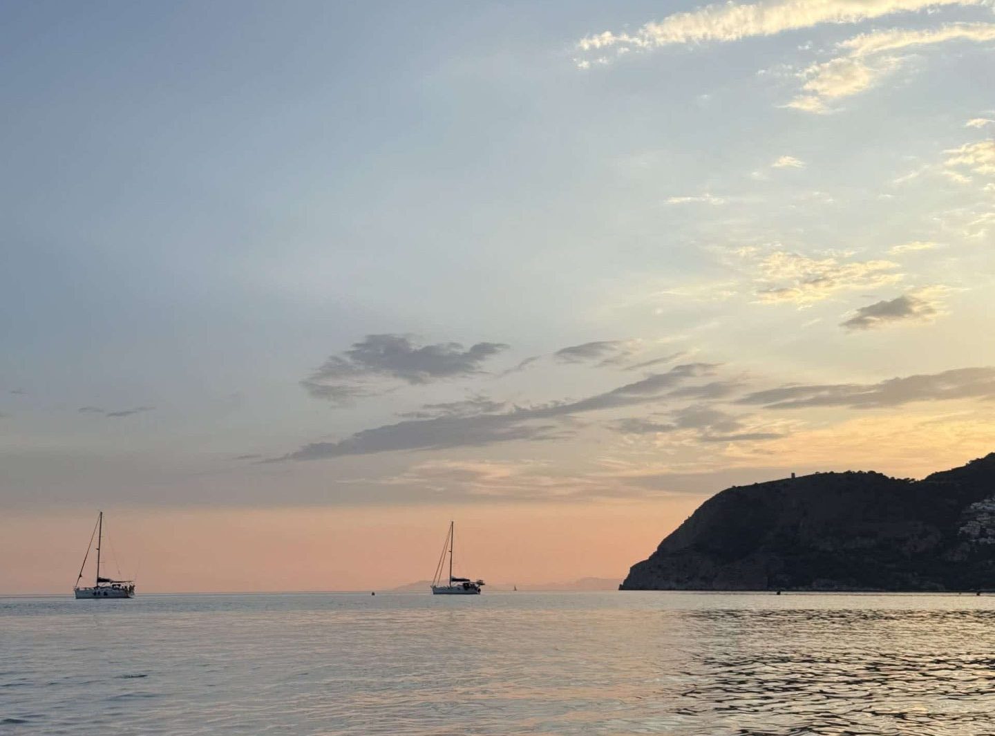 Things to Do in La Herradura: Beaches, Diving, Food & Day Trips