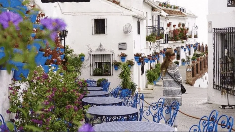 Descubre los mejores atractivos de Mijas y disfruta al máximo de la ciudad.